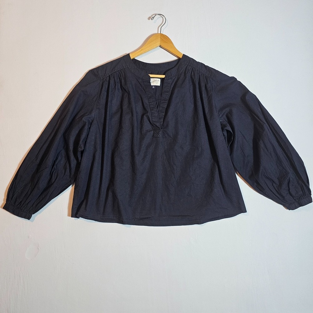 Universal Thread Blouse Womens M Black Split Neck Boho Casual Minimalist Top